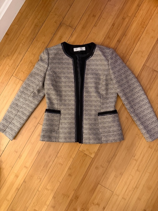 Tahari Arthur S Levine Jackets & Blazers - Textured Gray Tweed Open-Front Blazer with Black Trim